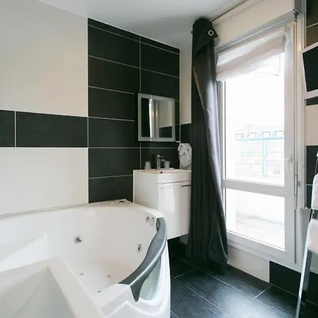 Guestready - Cozy And Luxurious Studio With Jacuzzi And Terrace! Διαμέρισμα *