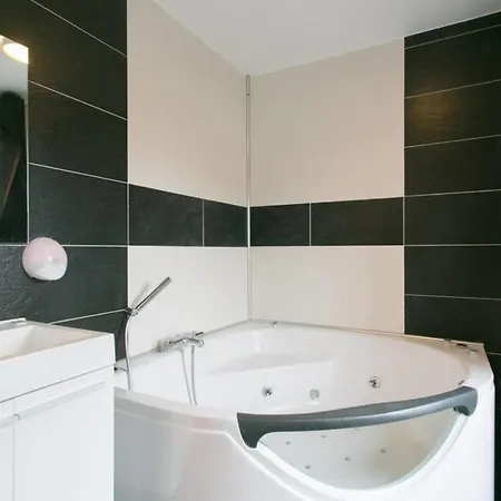 Guestready - Cozy And Luxurious Studio With Jacuzzi And Terrace!